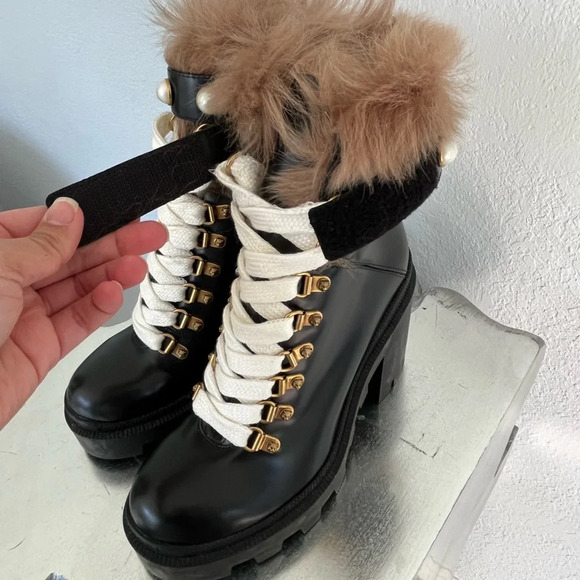 Gucci Trip Black Lace Up Heel Combat Boots with Fur Trim & Pearl Details Size 5 - Picture 11 of 11
